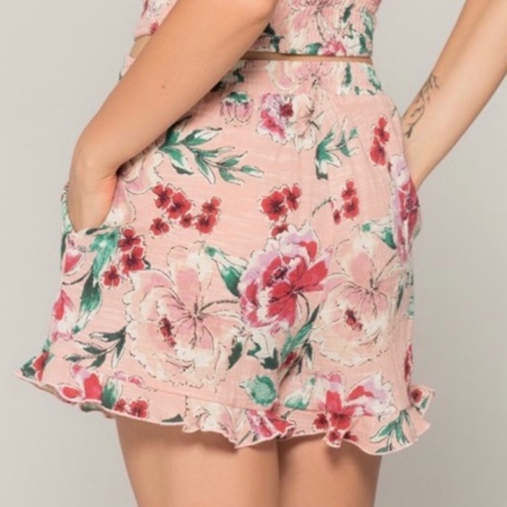 BAND OF GYPSIES Shorts Floral Tassel Ruffle High Waist Garden Party Size Large - Picture 10 of 11